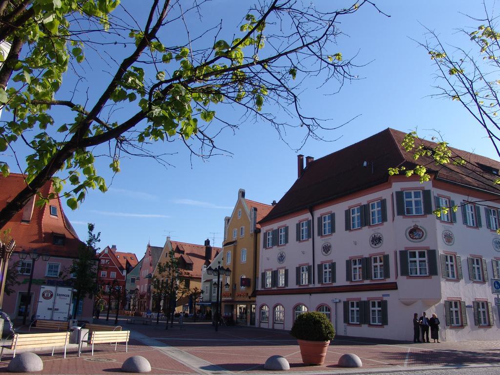 Hotel Kastanienhof Erding Exterior photo