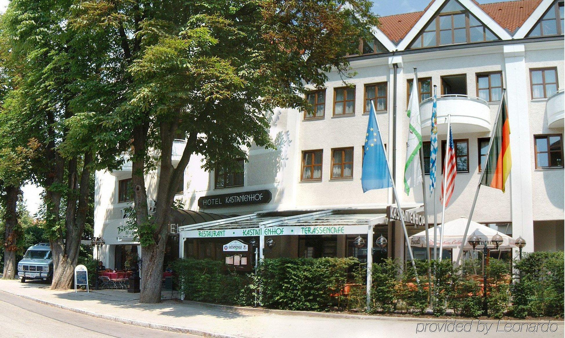 Hotel Kastanienhof Erding Exterior photo