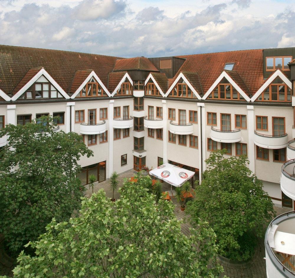 Hotel Kastanienhof Erding Exterior photo